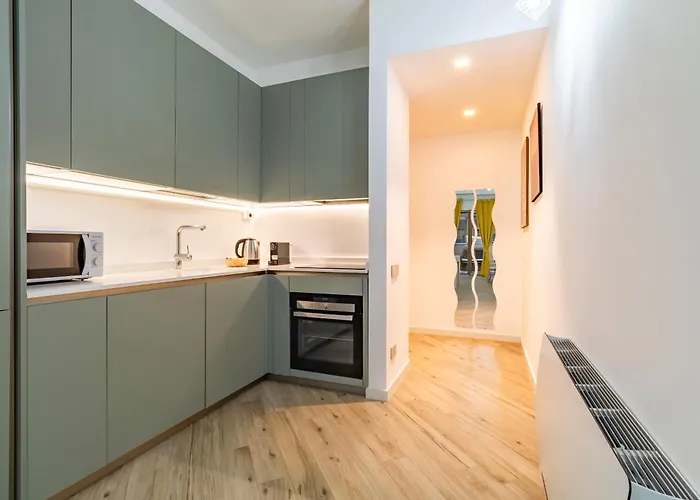 Aurealiving - Trastevere Apartment With Gym דירה *